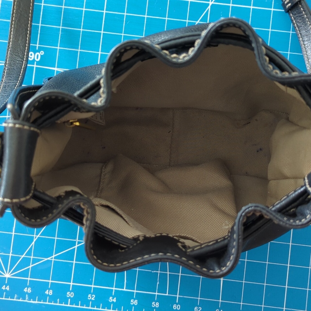 Fossil Black Pebble Drawstring Crossbody - Picture 12 of 13